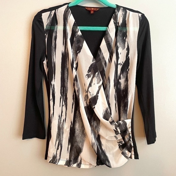 EUC 7 For All Mankind Faux Wrap Paint Swipe Top Size XS - Picture 1 of 6